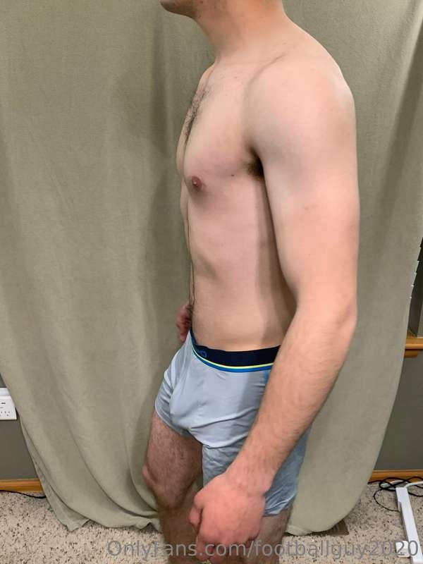 More undies pics from a photo shoot a while back - enjoy. Ca.. 20