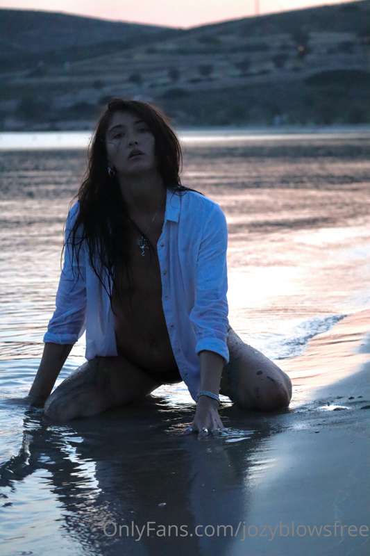 Let’s get wet together 💦 🌊