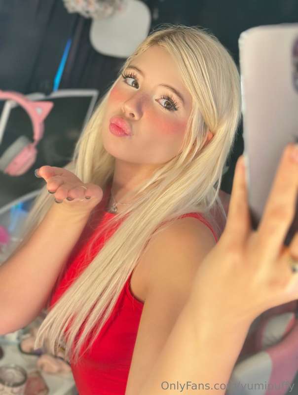 these lips are waiting for something else 😘