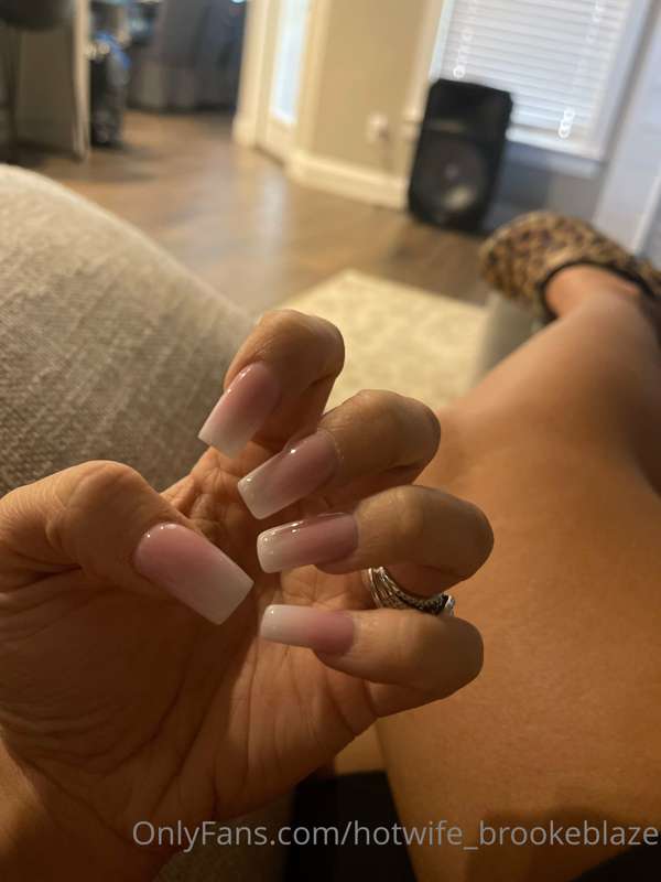 Fresh sets always make a girl feel good!! 👸🏻♠️🖤😘