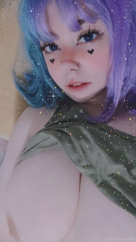 Btw incase you guys didn’t know I have girl on girl content .. 2