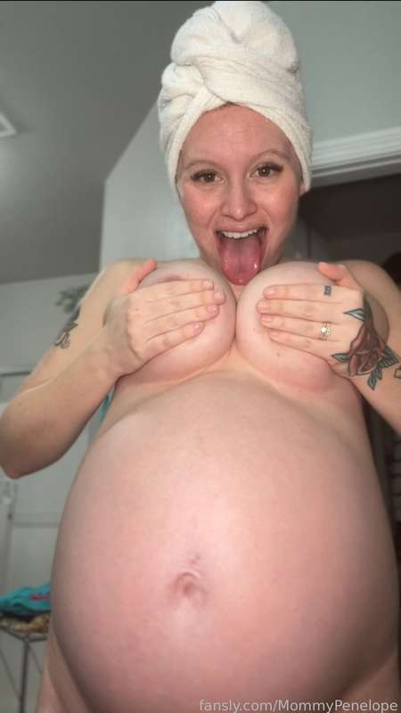 Mommypenelope - Fansly - 29 Feb, 2024 1