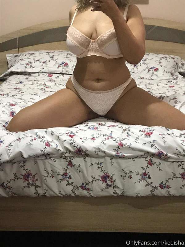 Back or Front?  Either way you can have me ❤❤ 1