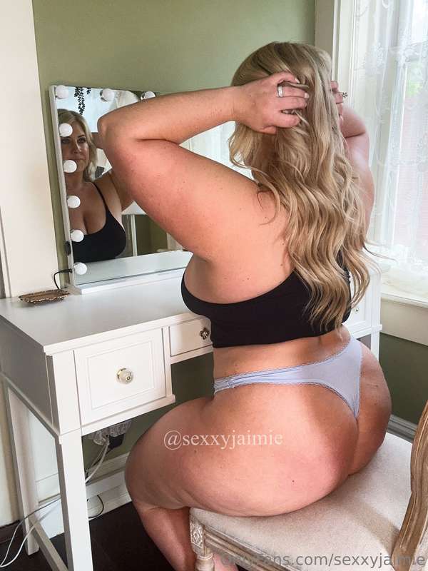 ## Always checking out my ass, aren’t ya?! 😉