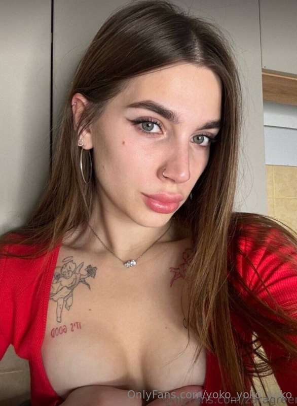 😈🥵 Pretty and wet always @zaragreen is ready to fulfill any ..