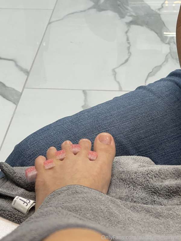 I know y’all love my pedicure videos👅 4