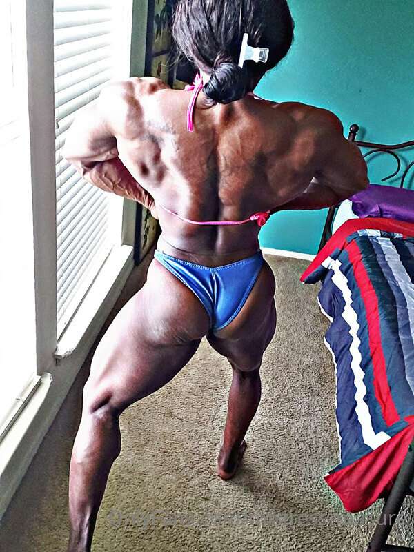 Nothing like some  MUSCLE MONDAY to START of the MONDAY 3