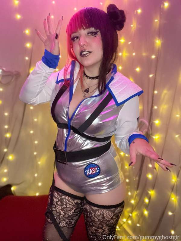 Making extraterrestrial contact 😏👽💖 16