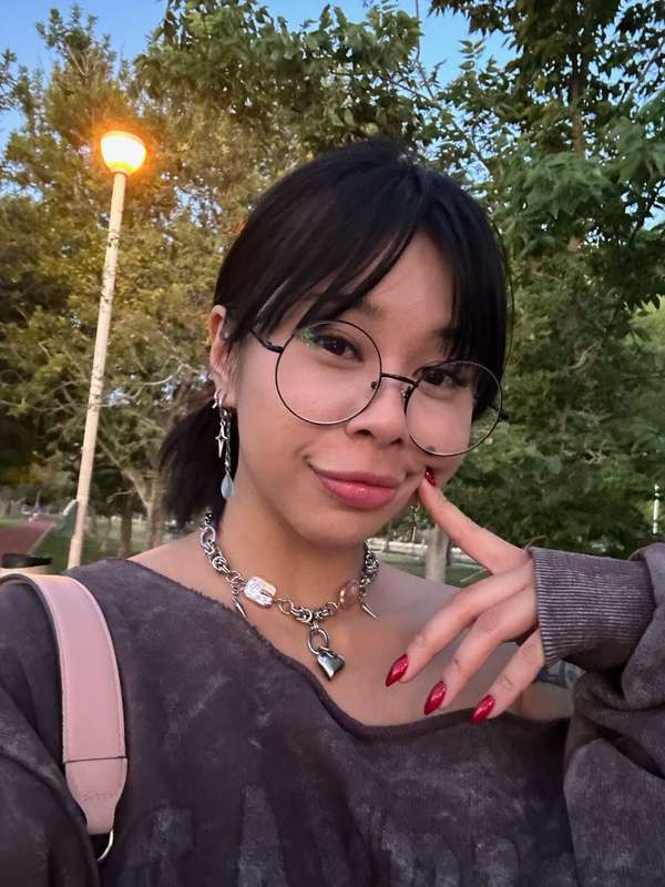 hihi! i'm doing dick rates now! tbh i love looking at dicks ..