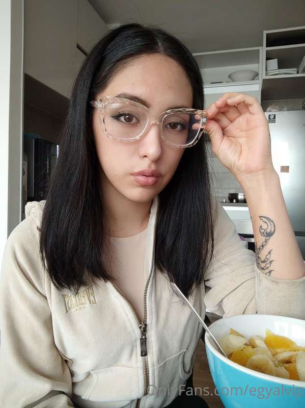 DAILY CONTENT! (+ 1 video )TELL ME WHAT WOULD YOU LIKE TO SE.. 3