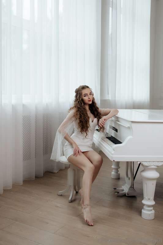 I've always dreamed of playing such a piano, at least in the..