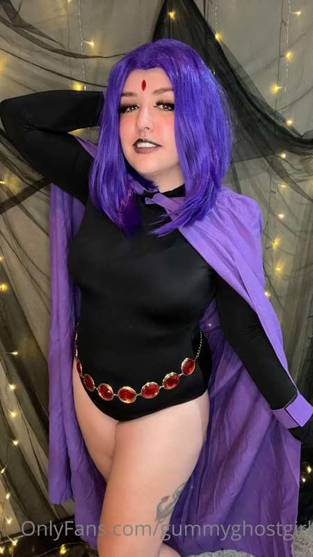 When there’s trouble you know who to call… T33N TITANS! 💜 8