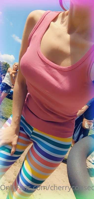 Feels good to be out shaking my rainbow ass 🌈