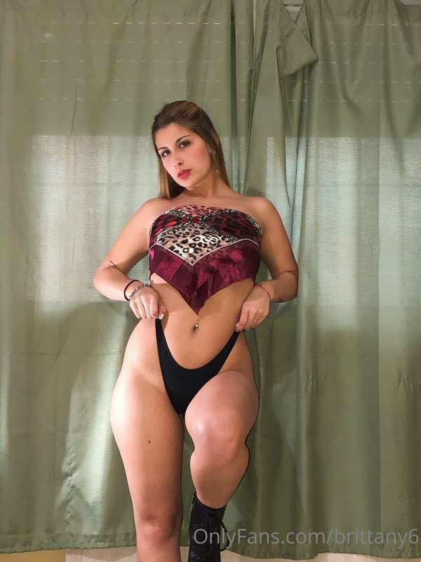 Try to fuck me real hard, I want to moan your name 🔥😈