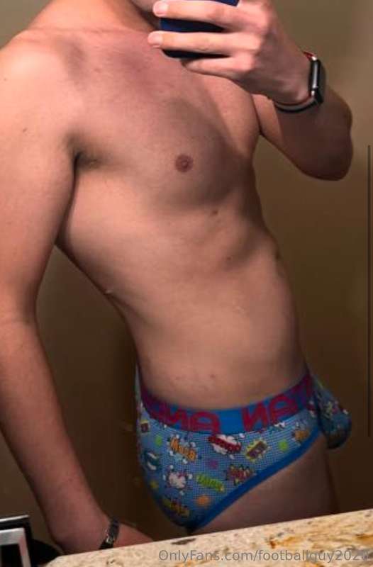Hot Candid Shots of my buddies and of course my HOT cock! Se.. 6