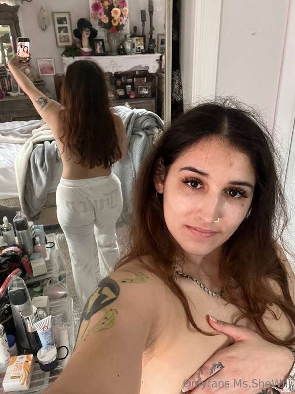 💋  1