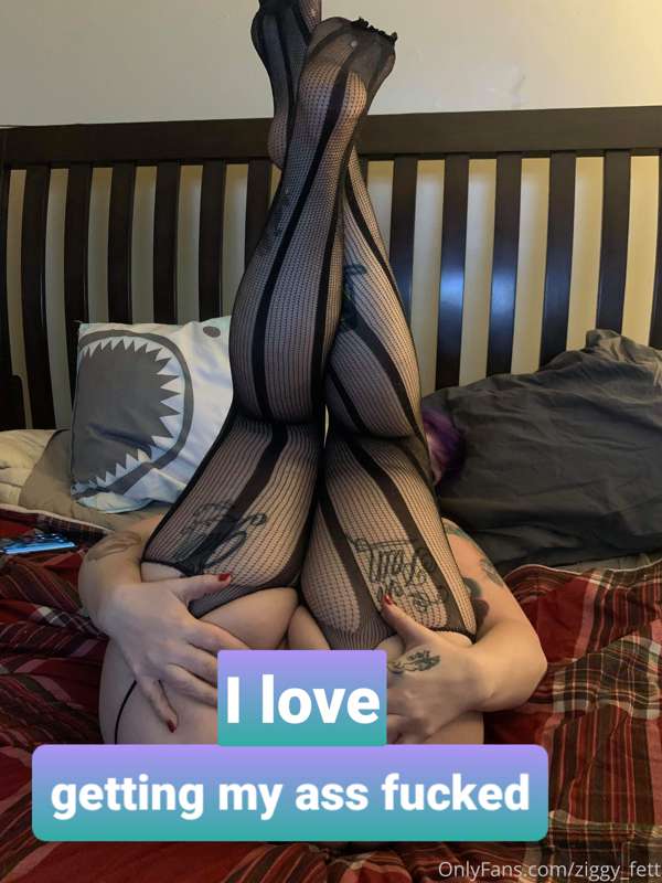 Watch me get fucked in the ass 💜