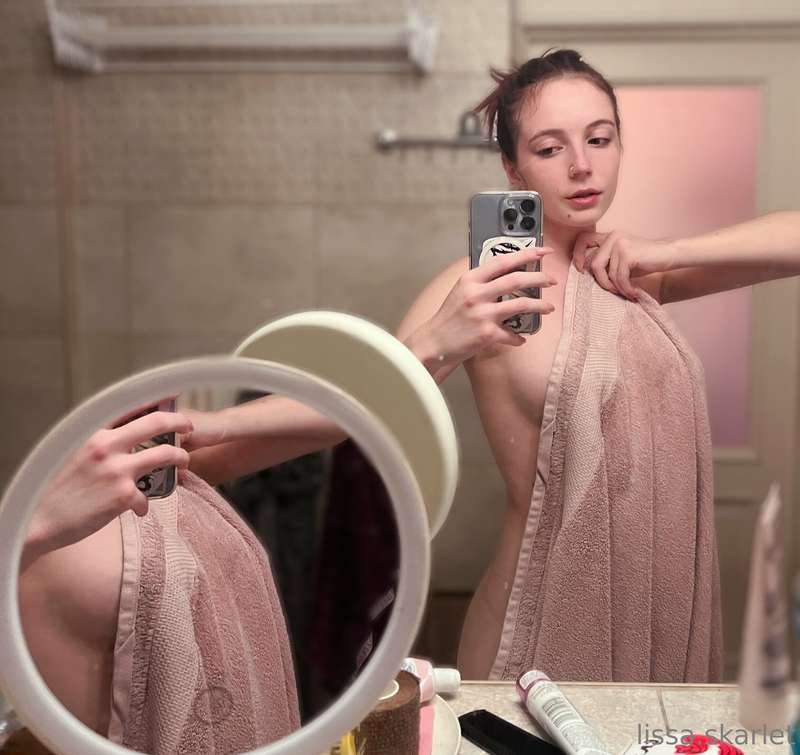 Shower before bed🛁😇  Very tired today, I will answer everyon..