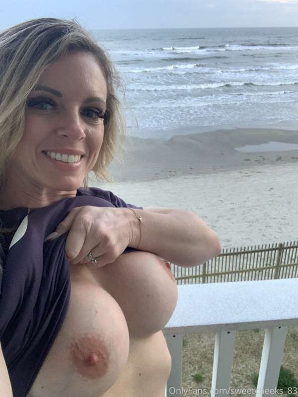 Made it! Beach life for a few days. What kind of photos shou.. 2
