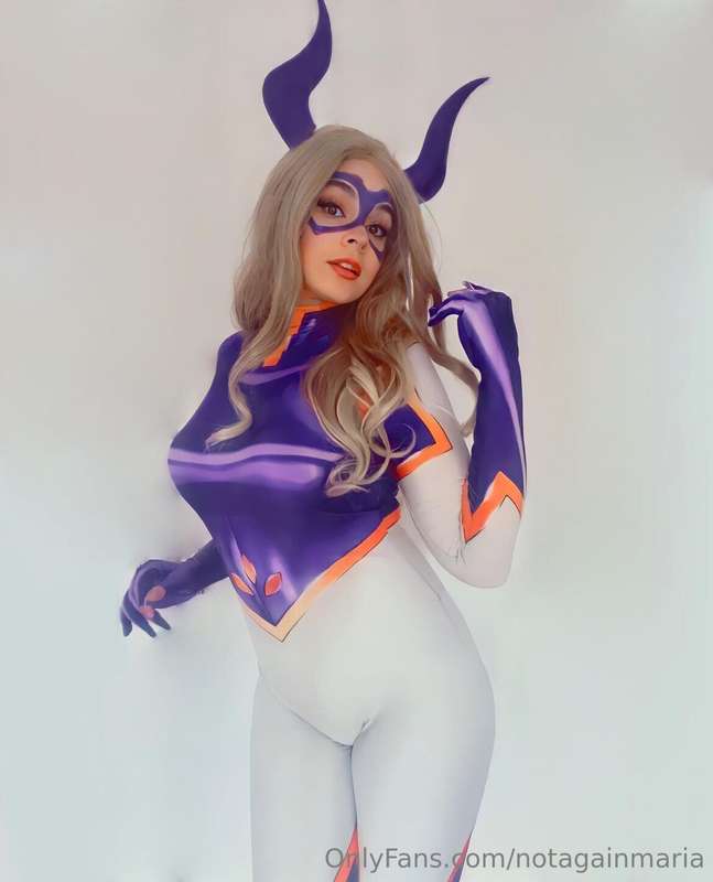 Come chat with your fav pro hero ❤️
