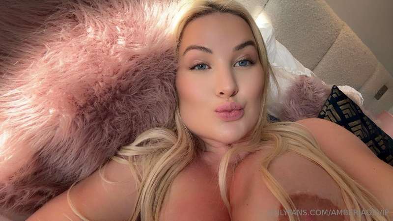 DM ME IF YOU'RE HORNY! 🤐 
