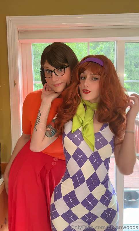 Jinkies, I missed MiLF Monday but I’ll make it up to you wit.. 4