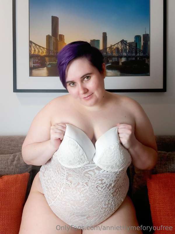 Like what you see? See even more @anniethymeforyou 