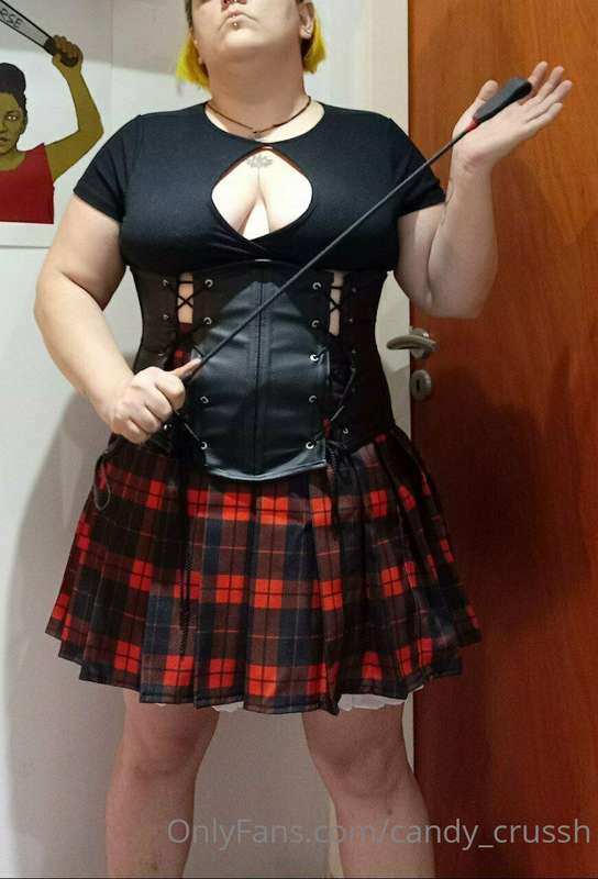 ➡️ FREE ALWAYS ⬅️  Look @Mistress-Freyja profile 👠🔥 She love..