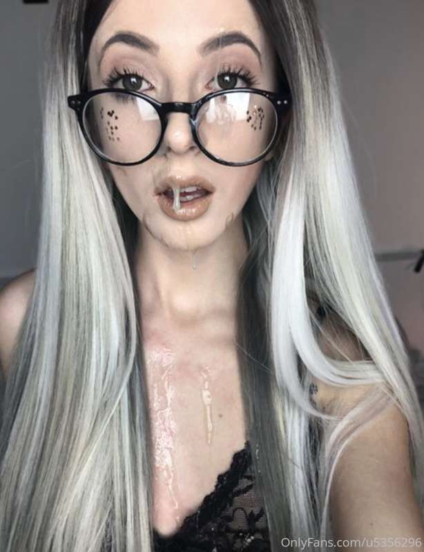 Yummy cummy girl 🥳 2