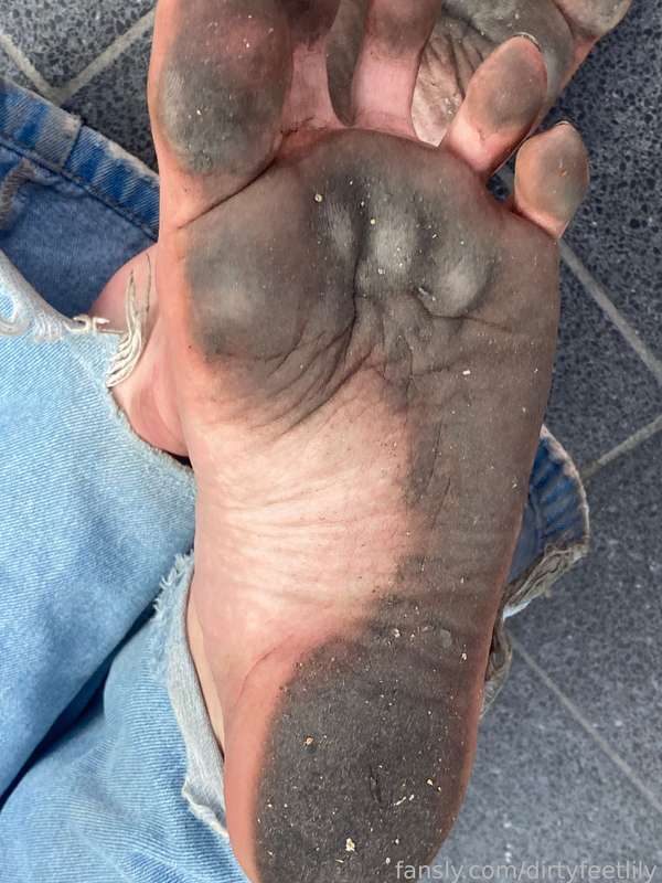 Dirtyfeetlily - Fansly - 25 Apr, 2025 8