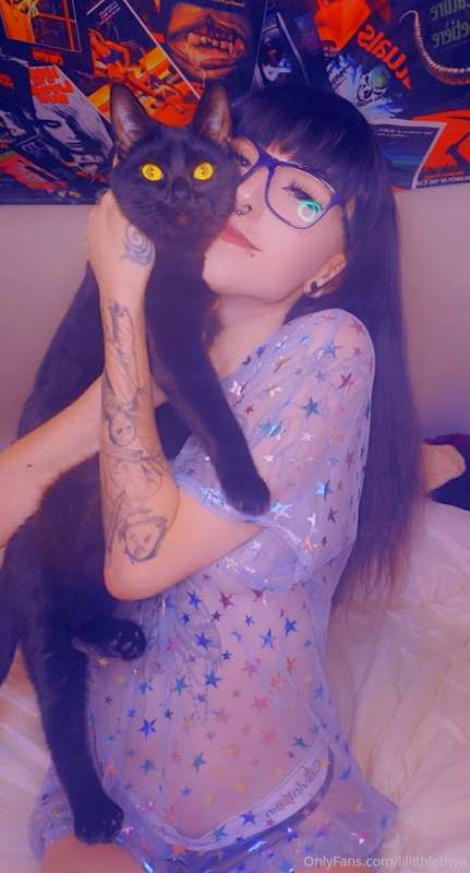 💦🌠  just a comfy lil set for today! Get ready for some BIG o.. 22
