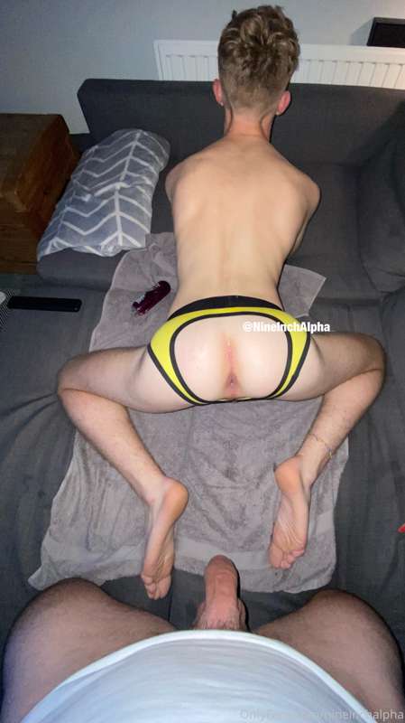 Do you wish you were in his place boy?? Present your shaven ..