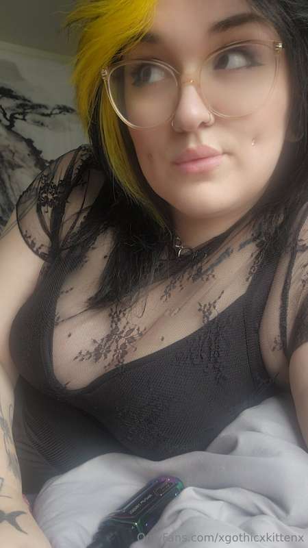 Today was such a beautiful day! Plus I got some new clothes ..