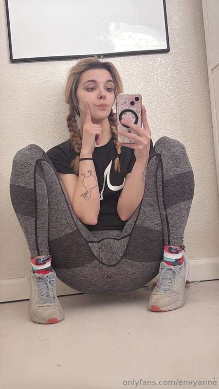 Gym selfies are always fun because even though it’s cute, I .. 22