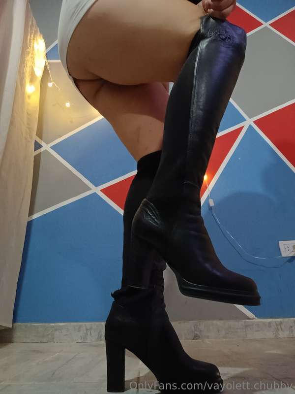 You're so small I can't see so be careful I'll step on you!!..