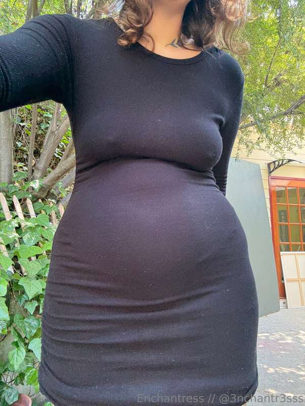 Omg I was unaware of how lint-y this dress was until uploadi.. 4
