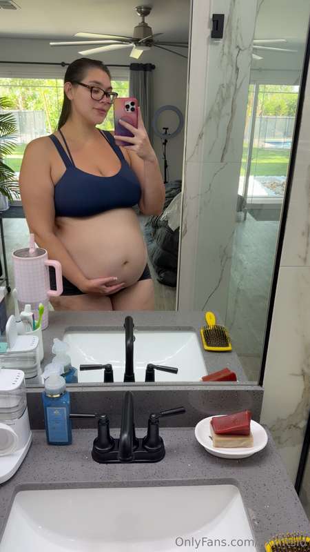 FIRST FAN TO TIP $20 GETS $999 WORTH OF PREGNANT CONTENT 🤰🏼😍..