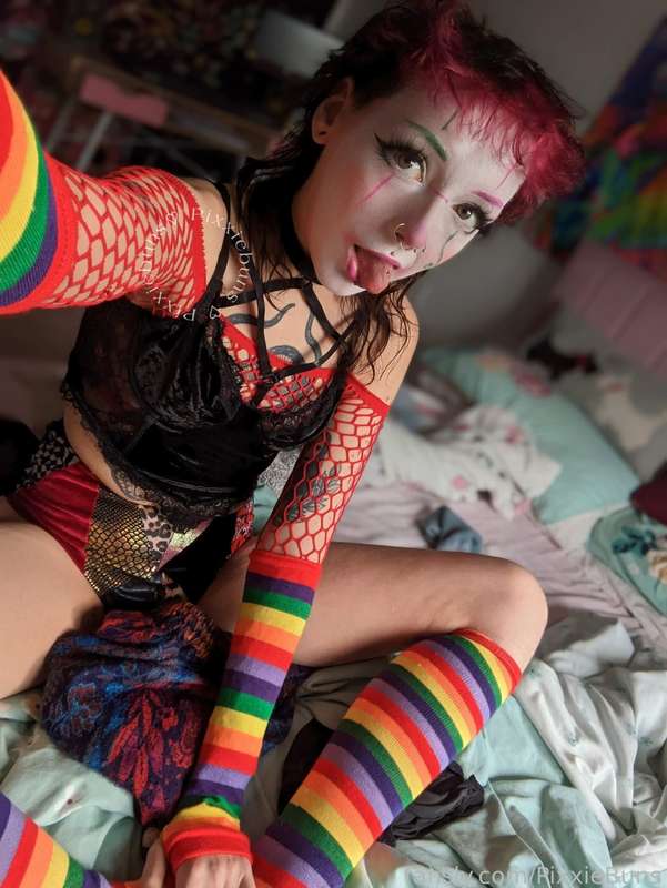 Pixxiebuns - Fansly - 05 Jan, 2024 1