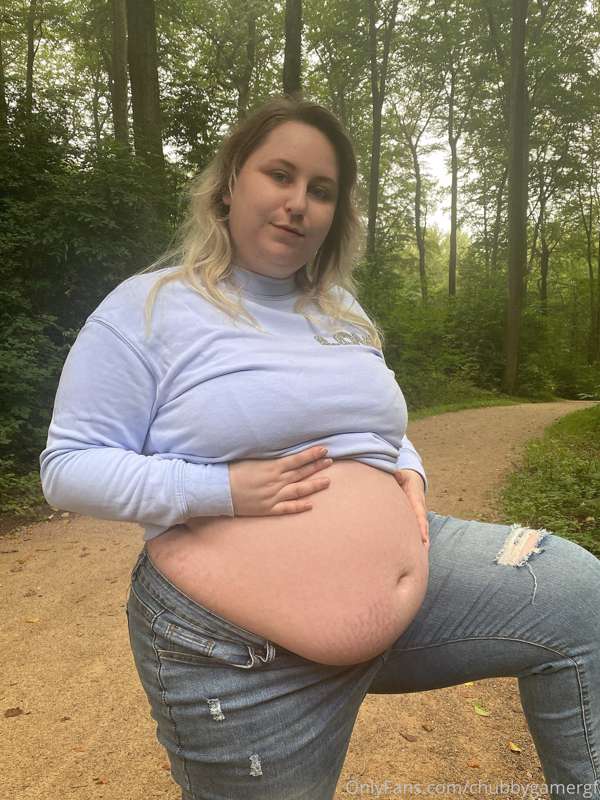 Some Pics and Clip from todays Walk. I'm so confident with m.. 3