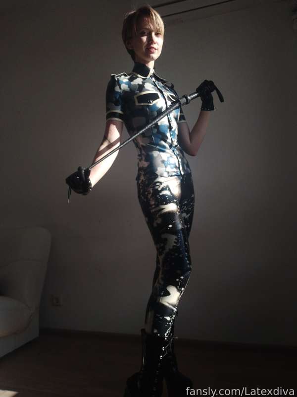 Latexdiva - Fansly - 22 Aug, 2022 5