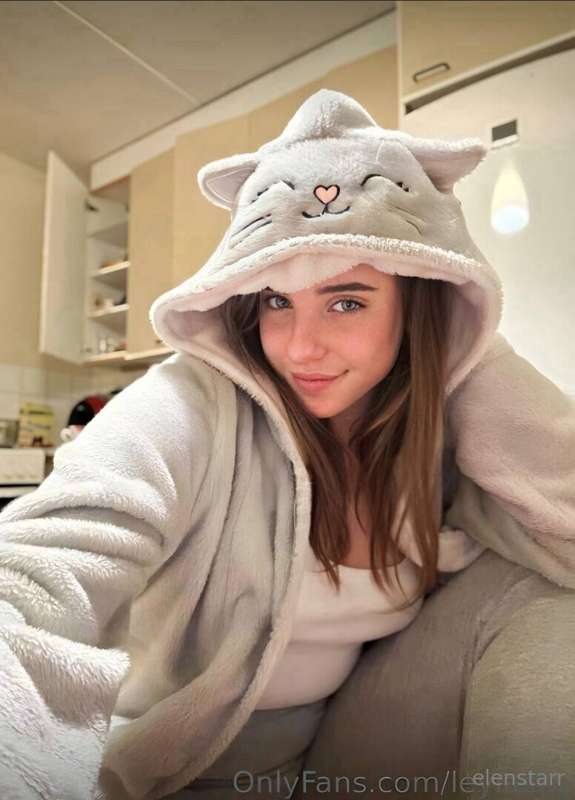 🔥𝐅𝐑𝐄𝐄🔥𝐅𝐑𝐄𝐄🔥𝐅𝐑𝐄𝐄🔥
This innocent cutie @leylashy loves to ride..