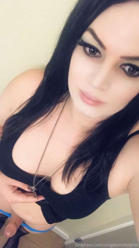 Good morning! Time to worship some cock 🐔 4
