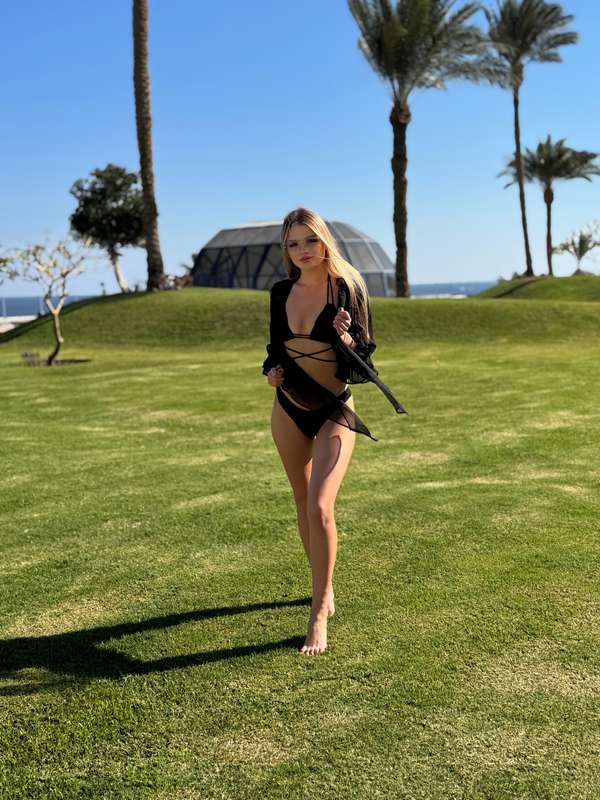 A trip to the sea is always magical! 🏖️☀️ Clean sand, warm w.. 1