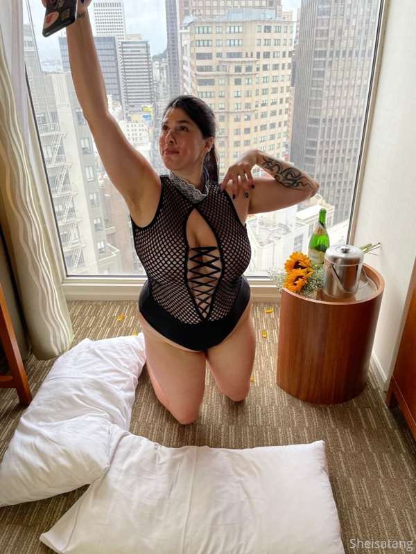 I sure do love this outfit. I'm still editing my new video s.. 3