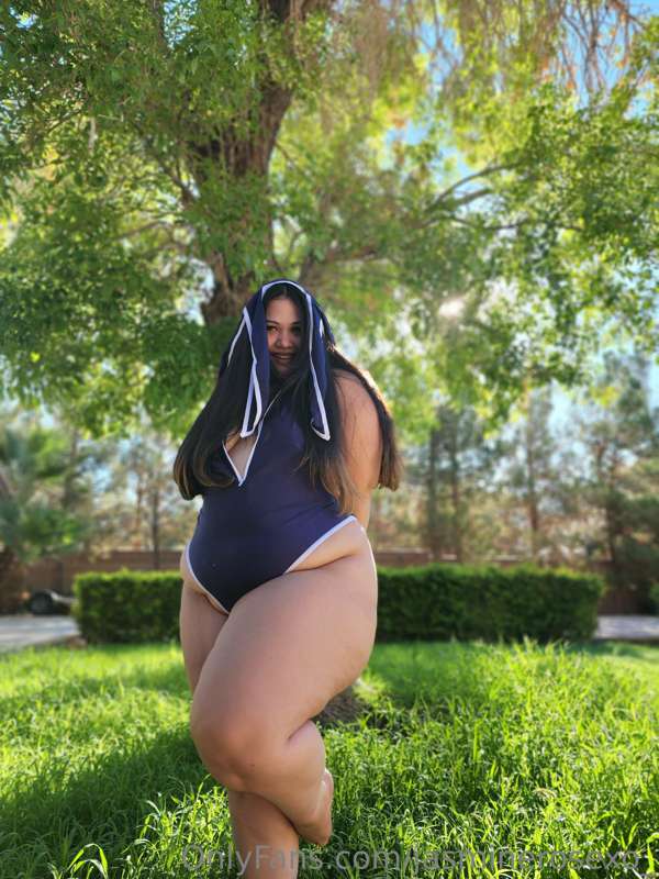 Big Booty Bunny 🐇💙 11