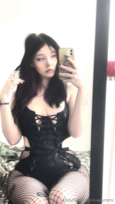 Scroll to see hot domme titties 6