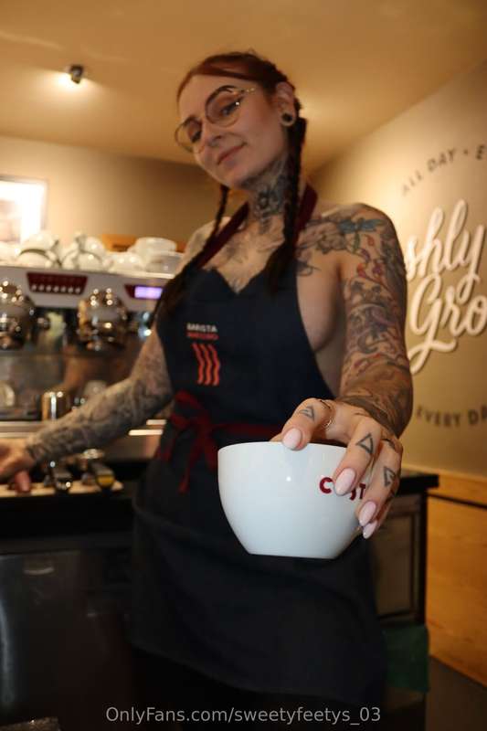 This barista needs some of your special milk 💦💦💦 7