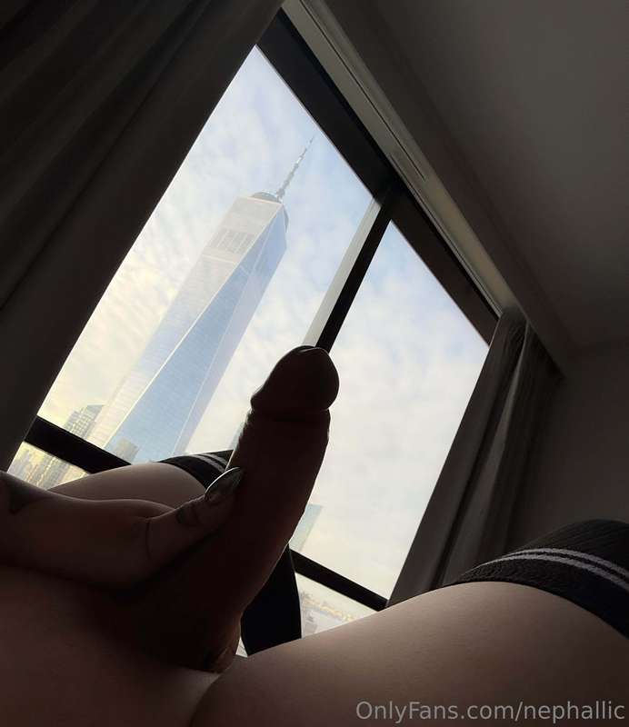 Took some photos in my hotel room for you all <3Which one is.. 4