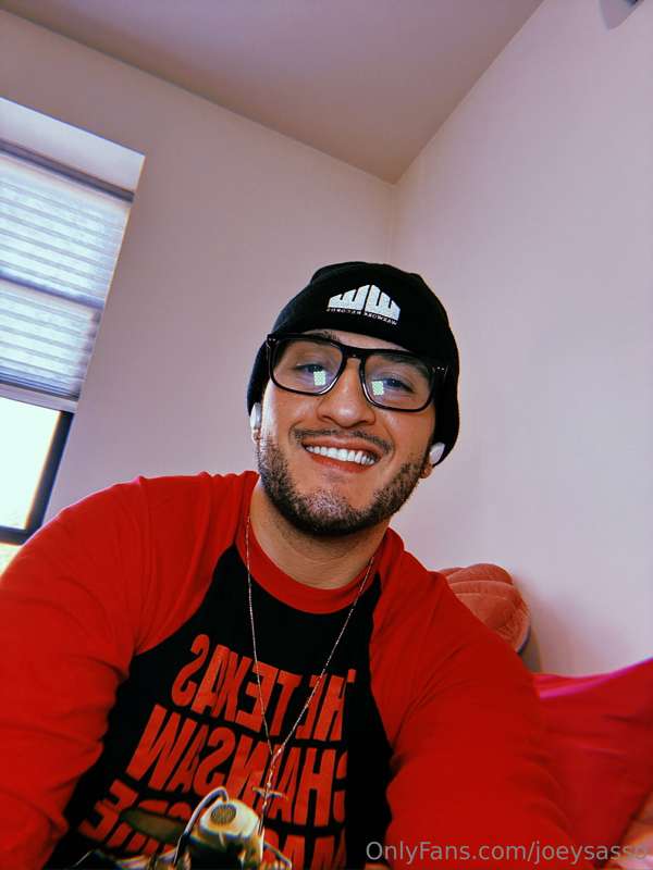 What you think about glasses? 😜