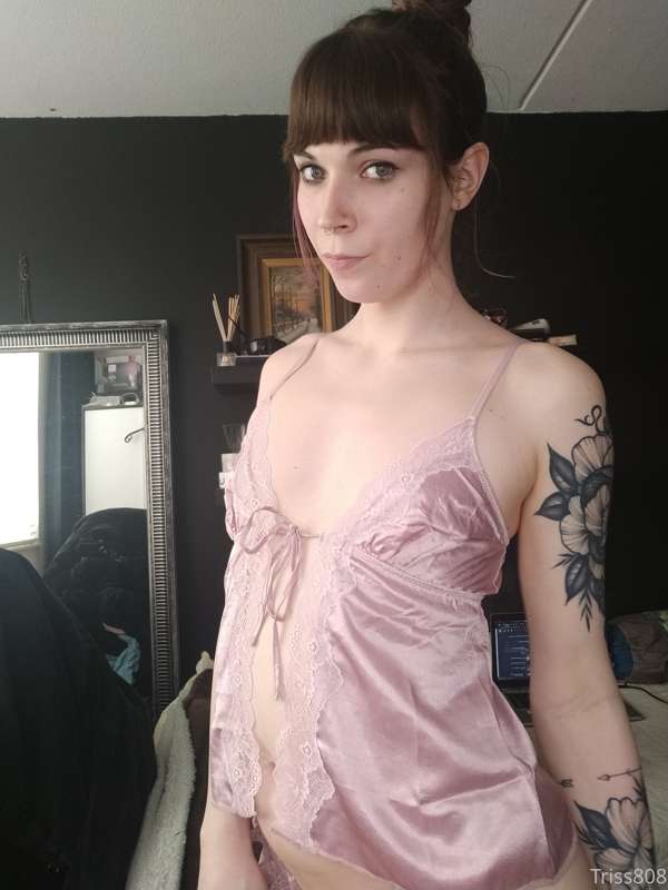 Hi everyone :3

For today I have a picture set for you with .. 35